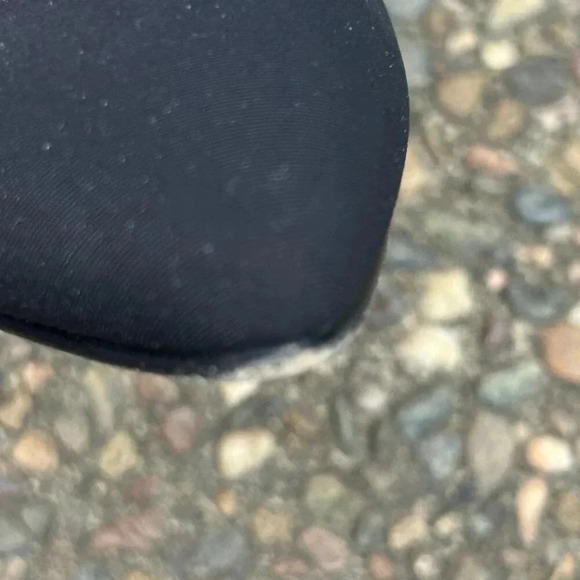 Donald J. Pliner Brave Black Crepe Elastic Stiletto 4” Heels Size 9.5 - Picture 3 of 11